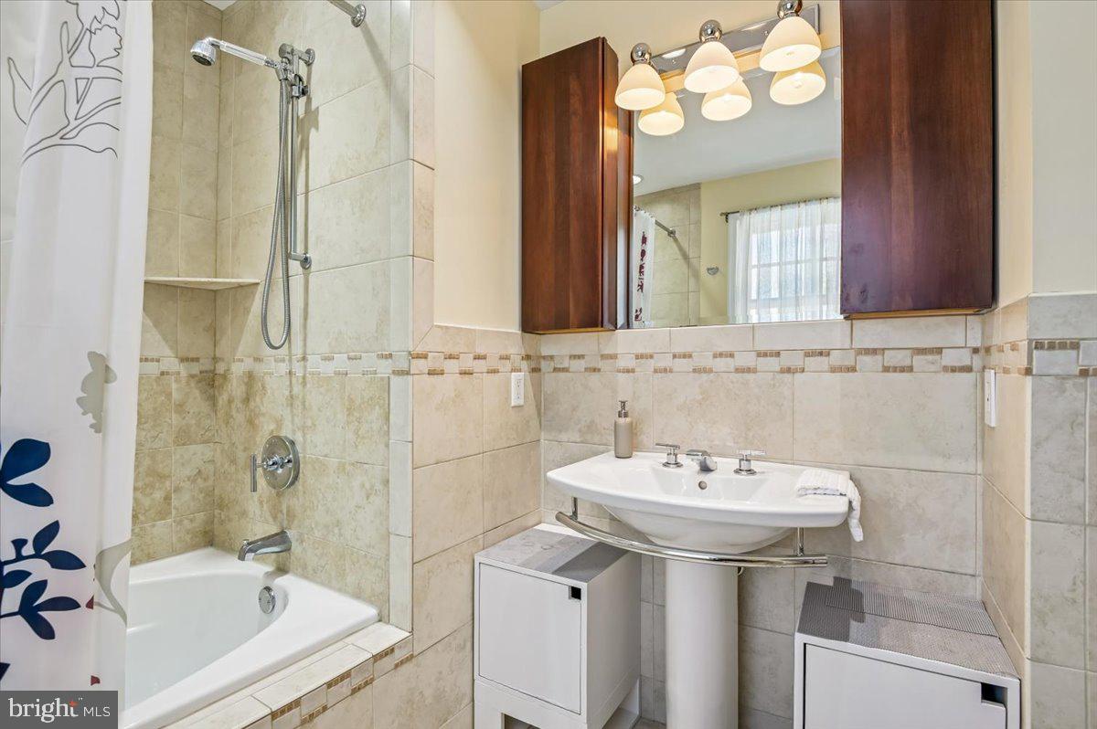 GREATER HOMELAND HISTORIC DISTRICT - Residential