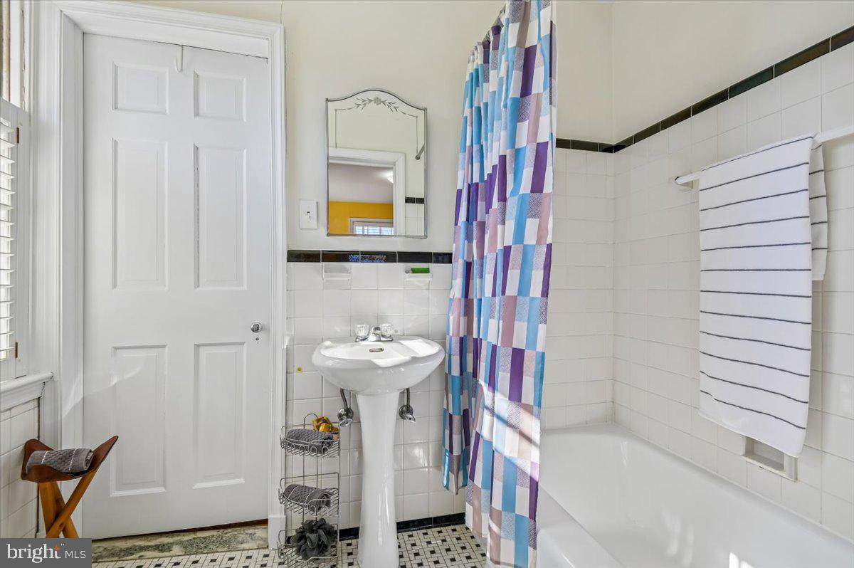 GREATER HOMELAND HISTORIC DISTRICT - Residential