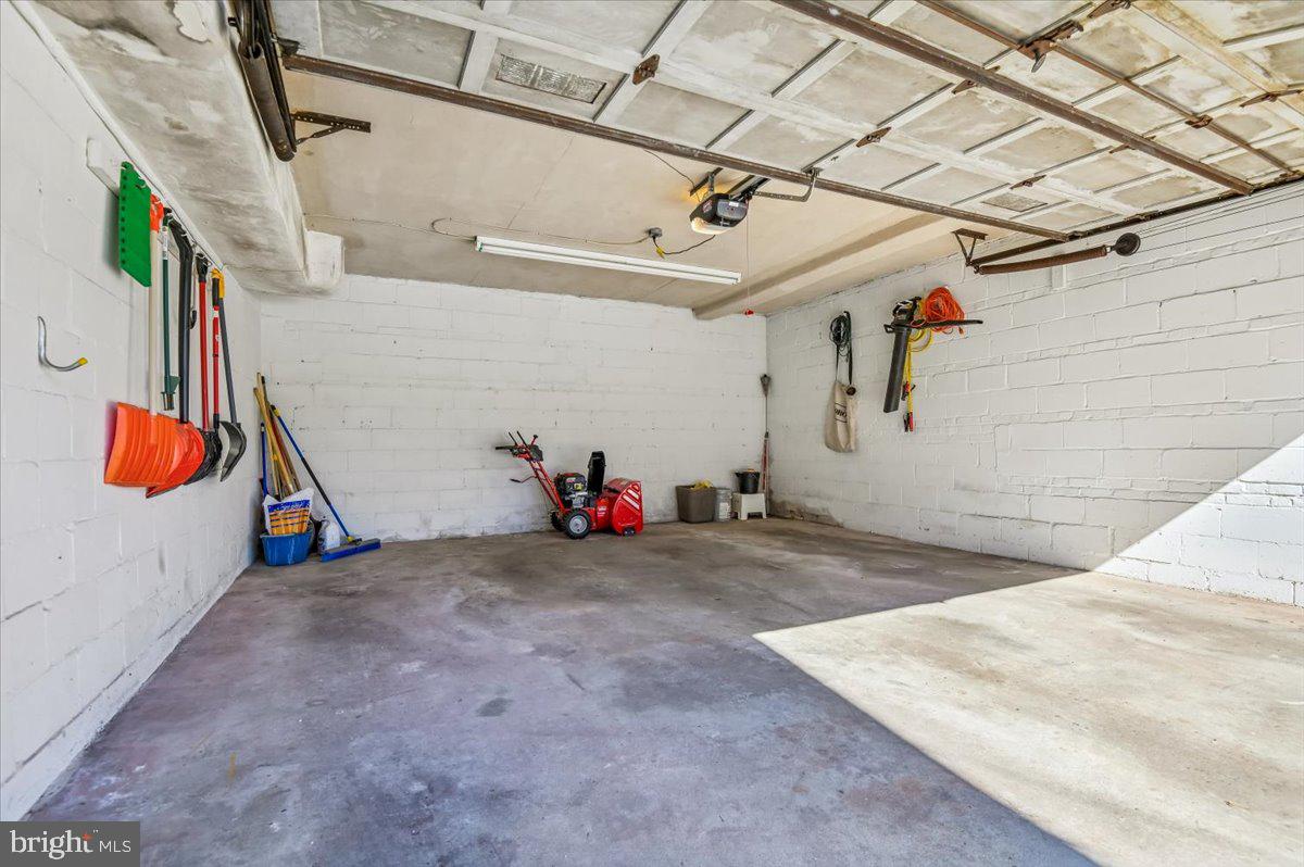 GREATER HOMELAND HISTORIC DISTRICT - Residential