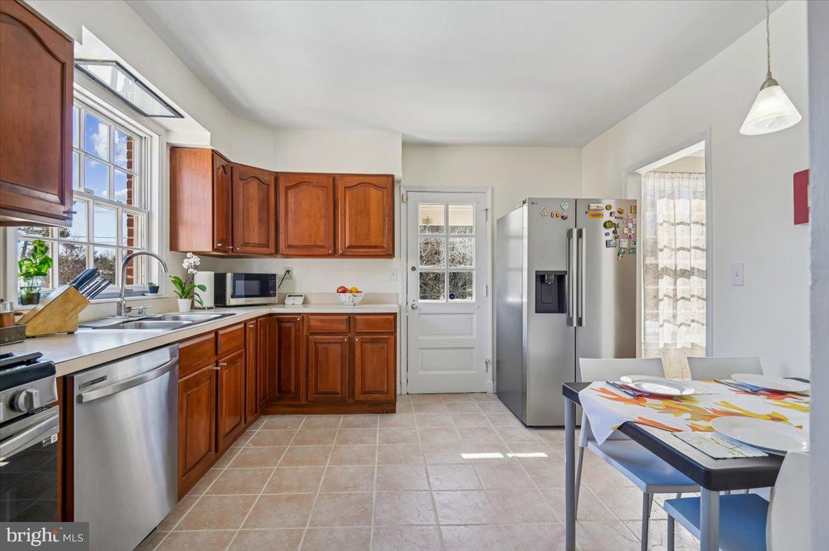 GREATER HOMELAND HISTORIC DISTRICT - Residential