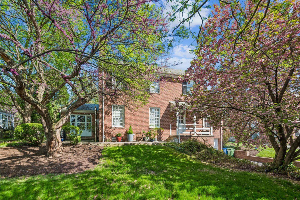 GREATER HOMELAND HISTORIC DISTRICT - Residential