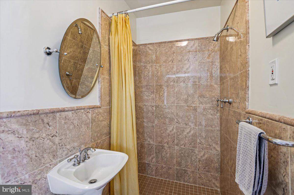 GREATER HOMELAND HISTORIC DISTRICT - Residential