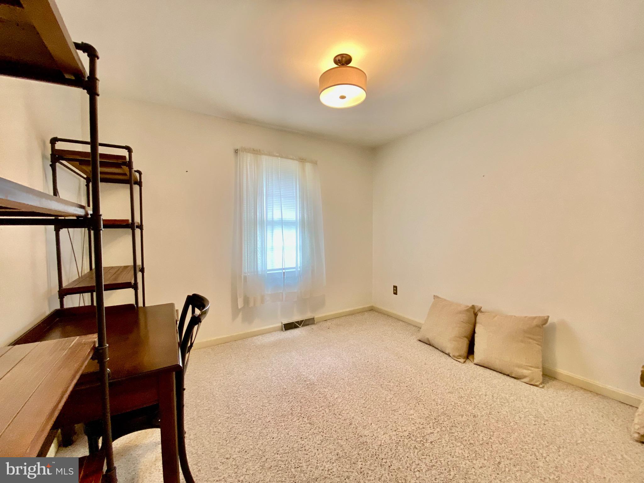 SPOTSWOOD ESTATES - Residential Lease