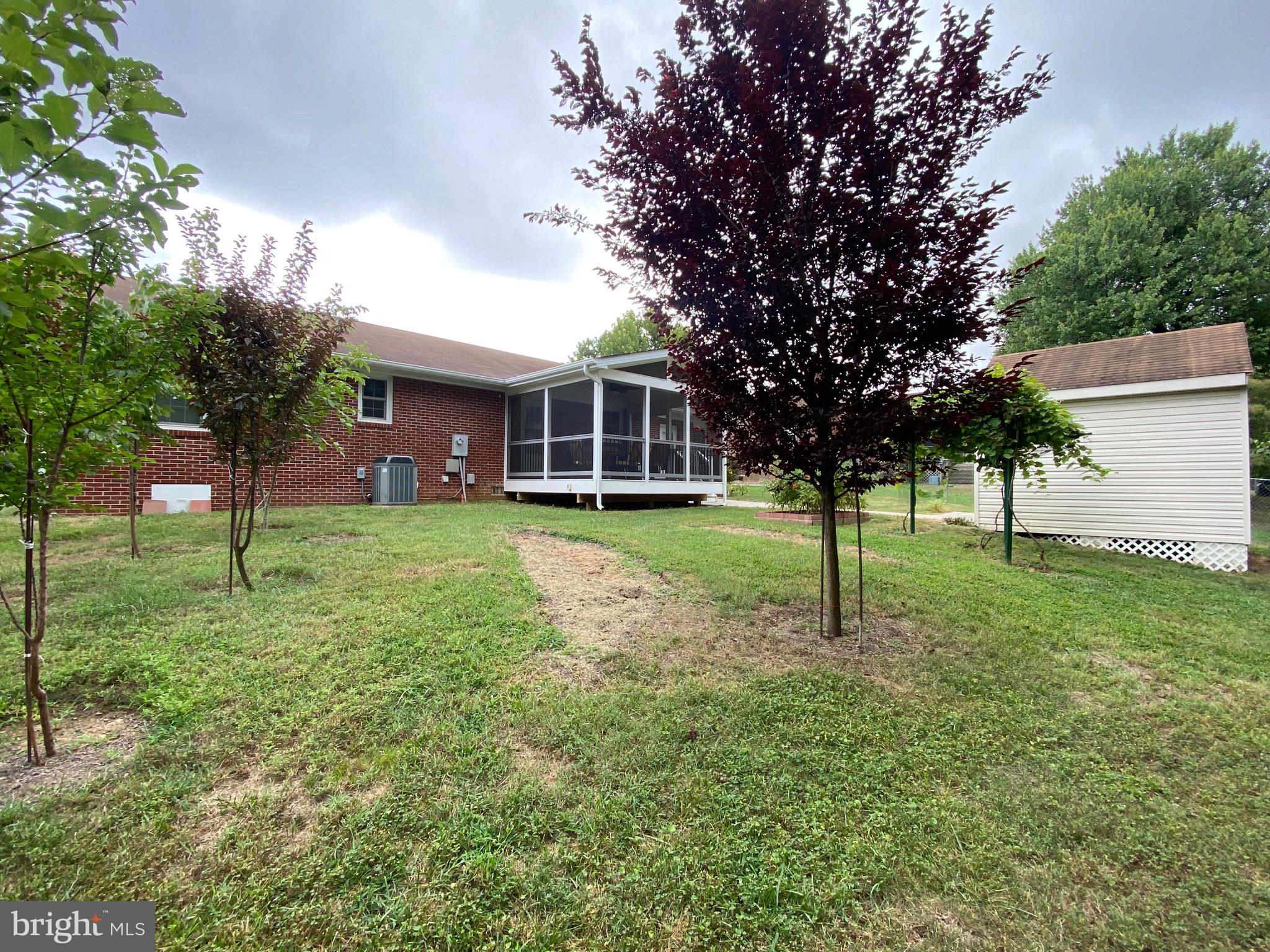 SPOTSWOOD ESTATES - Residential Lease