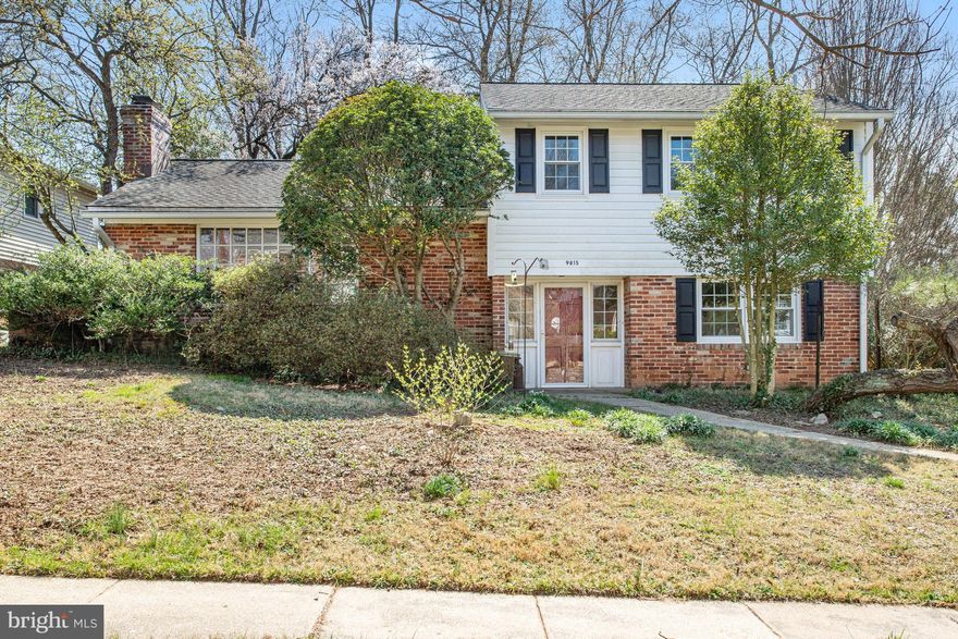 This lovely home in the desirable Ashburton neighborhood of Bethesda has many features that
make for very comfortable living. This split level homeis very light and bright. There is an entry level bedroom
and half bath. On this level there nice sized familyroom with sliding glass door to the backyard.
The second level features the kitchen with windowoverlooking the back yard, dining room and a large
living room with built-ins and wood burning fireplace.The third level holds two baths with spa like features
including a deep soaking tub, walk-in shower, heatedfloors and abundant lighting. The three good sized
bedrooms have ceiling fans and plenty of closet space.there is a full basement with walkout to the backyard.
The driveway can accommodate two medium sized
cars.