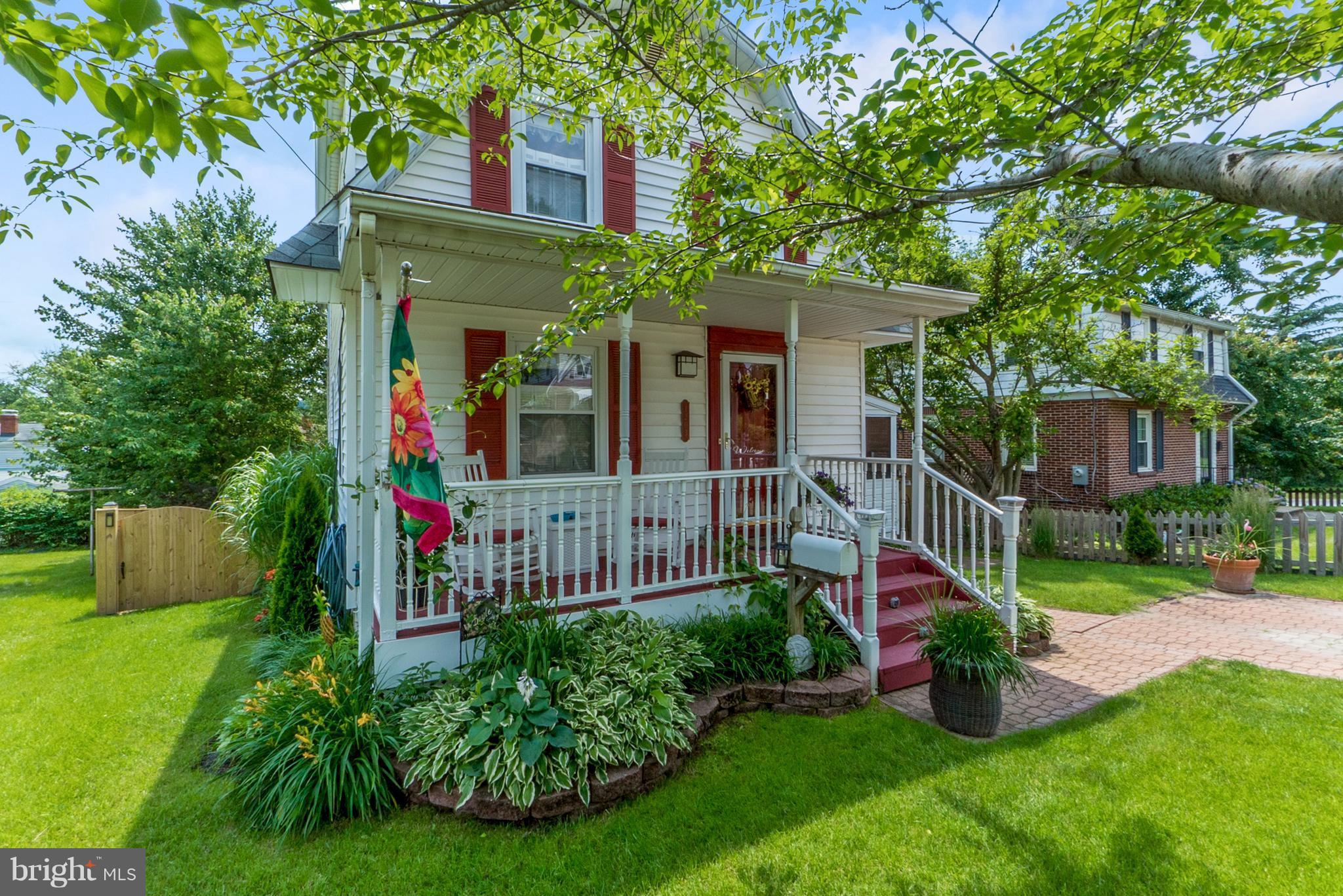 POPLAR AVENUE - Residential