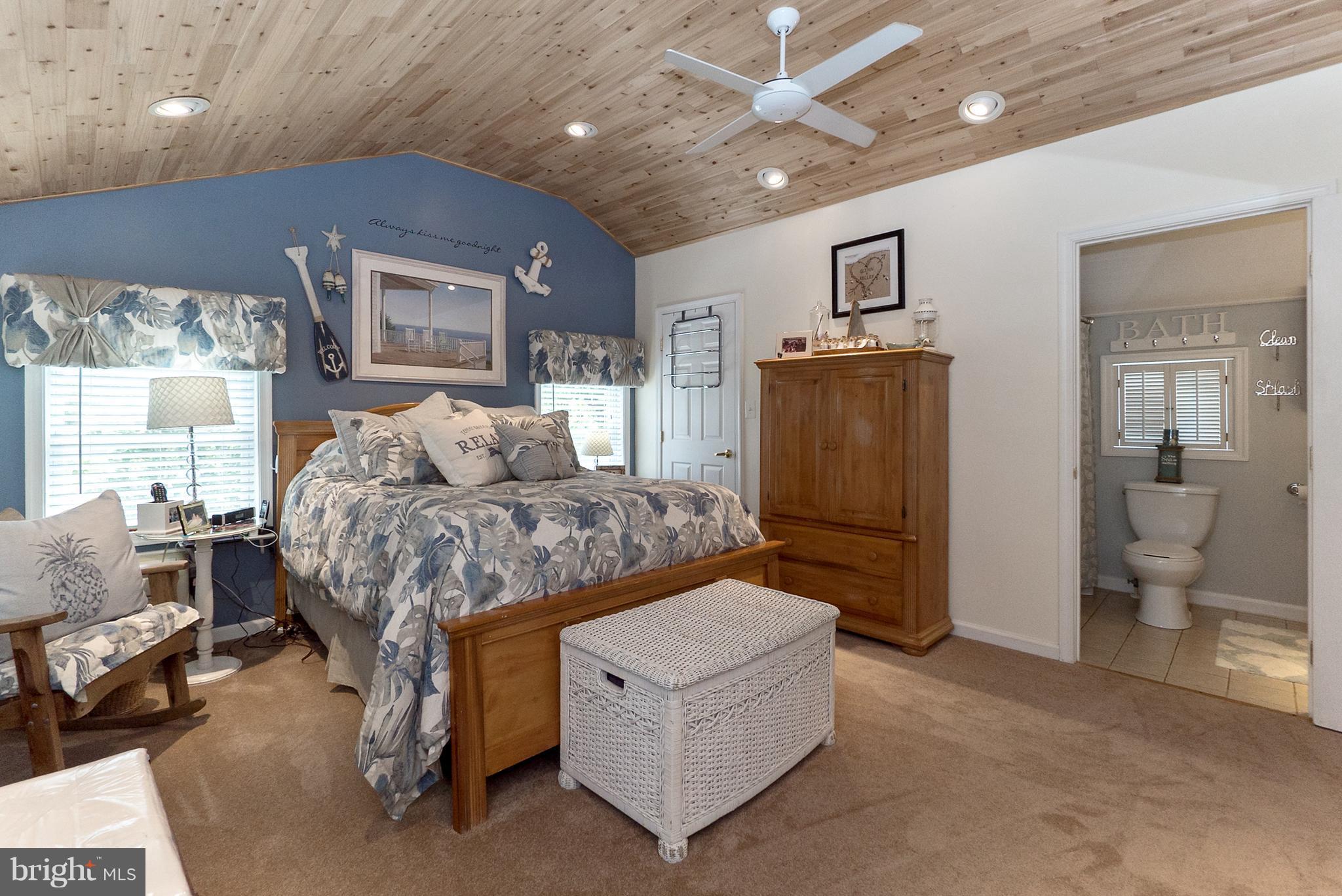 POPLAR AVENUE - Residential