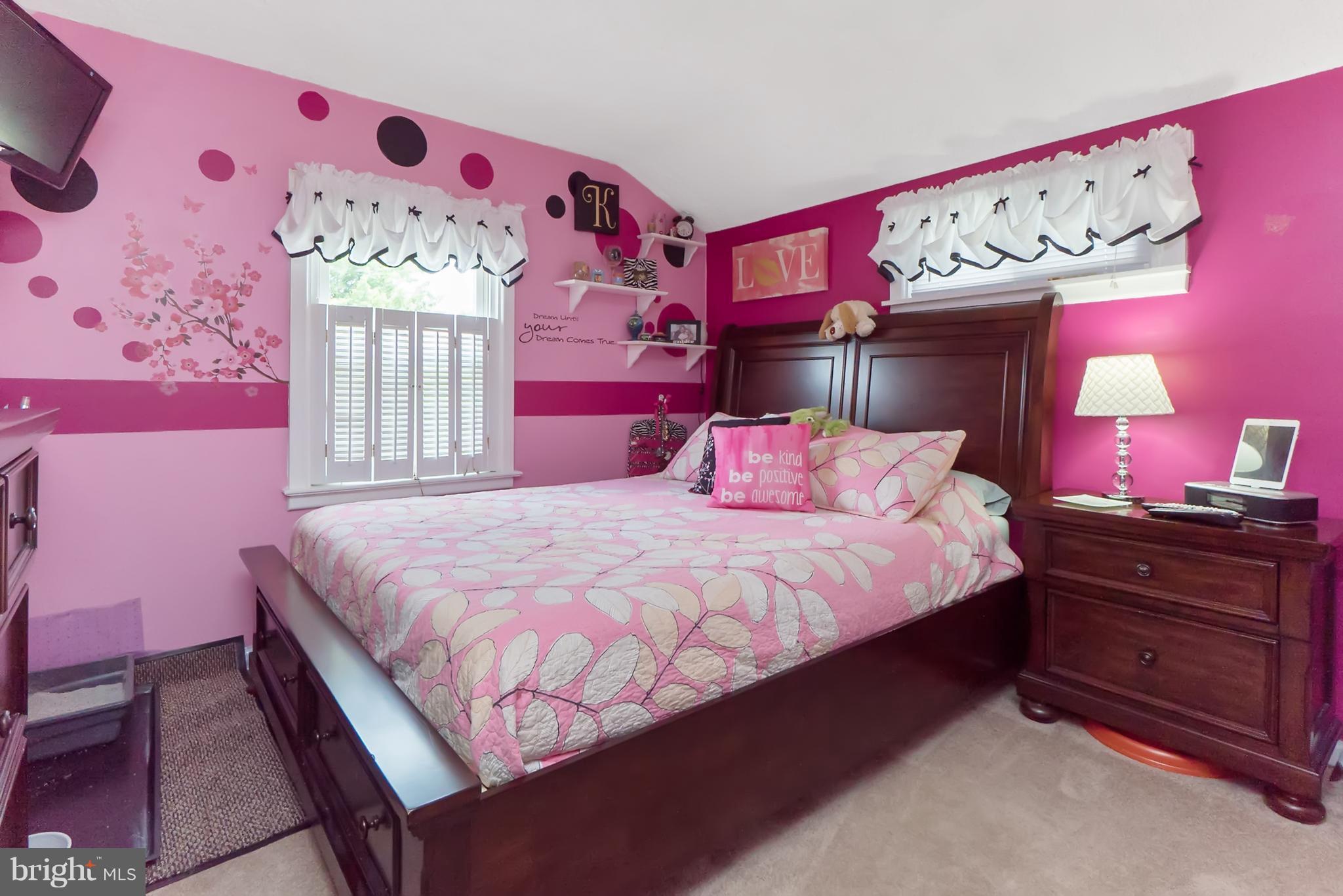 POPLAR AVENUE - Residential