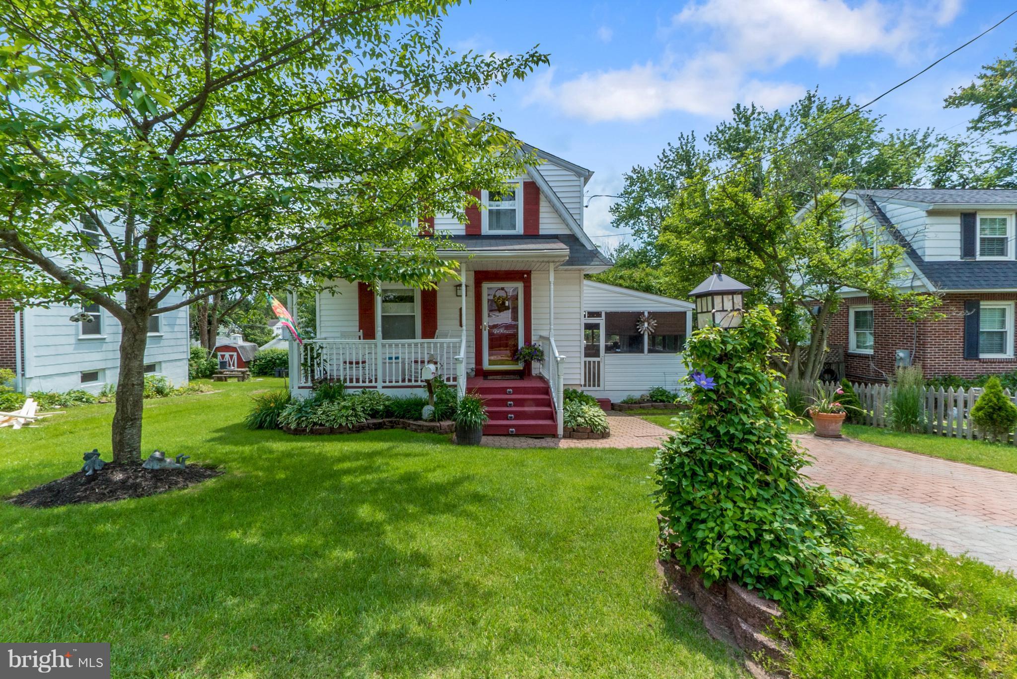 POPLAR AVENUE - Residential