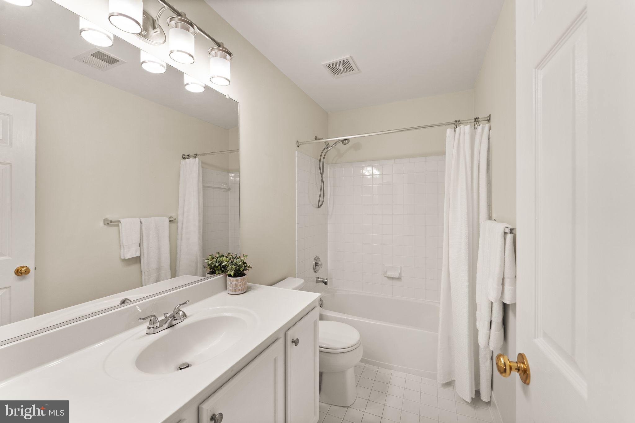 MEDINAH HOMES - Residential