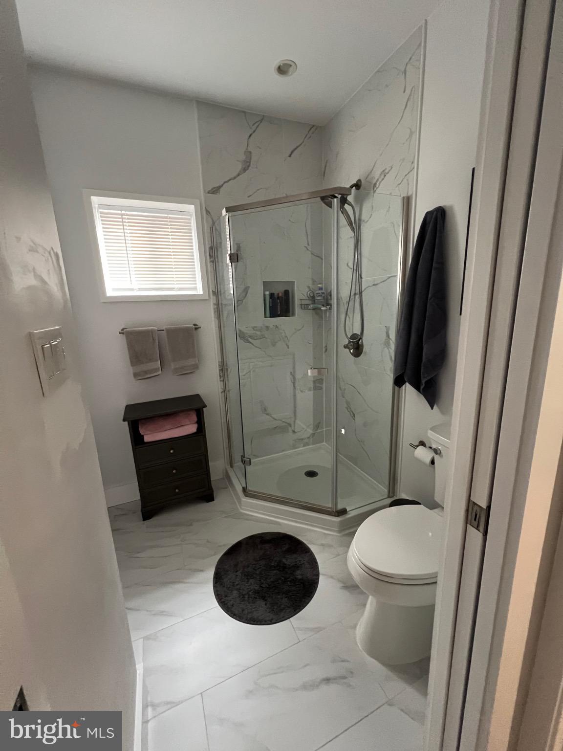 PORT RICHMOND - Residential Lease