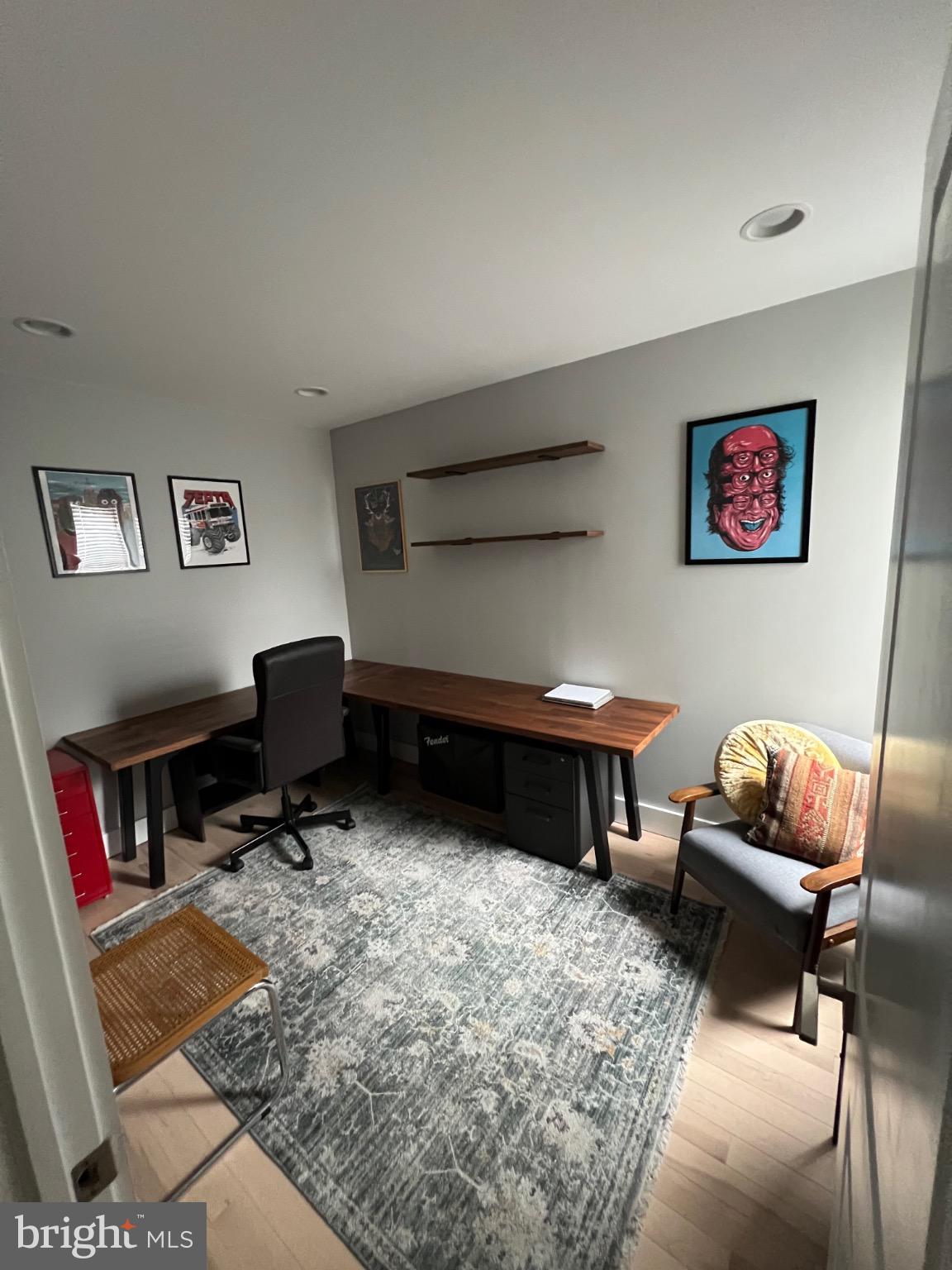 PORT RICHMOND - Residential Lease