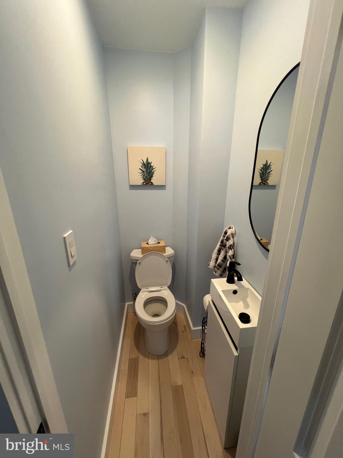 PORT RICHMOND - Residential Lease