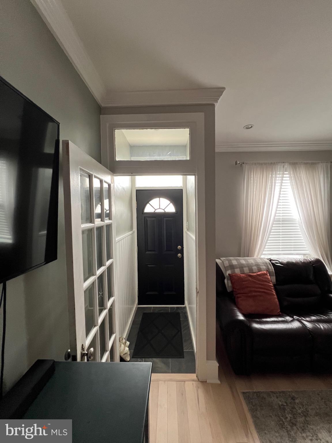 PORT RICHMOND - Residential Lease