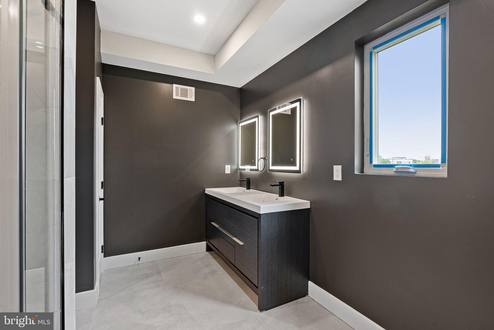 GRAYS FERRY - Residential