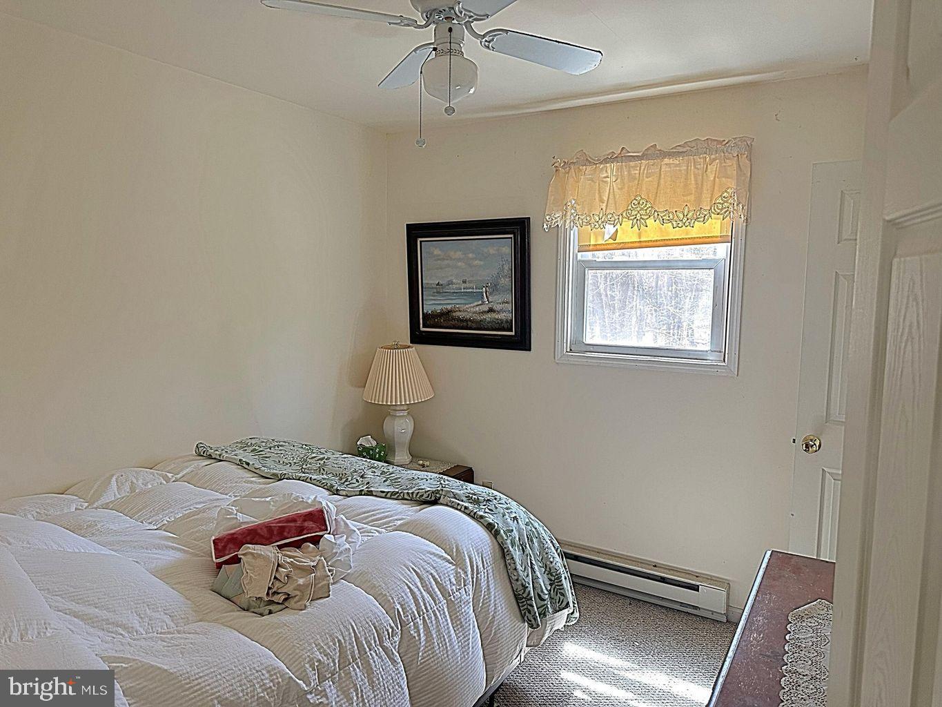 ARROWHEAD  LAKES - Residential