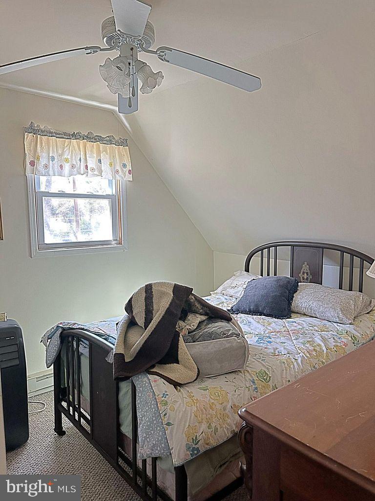 ARROWHEAD  LAKES - Residential