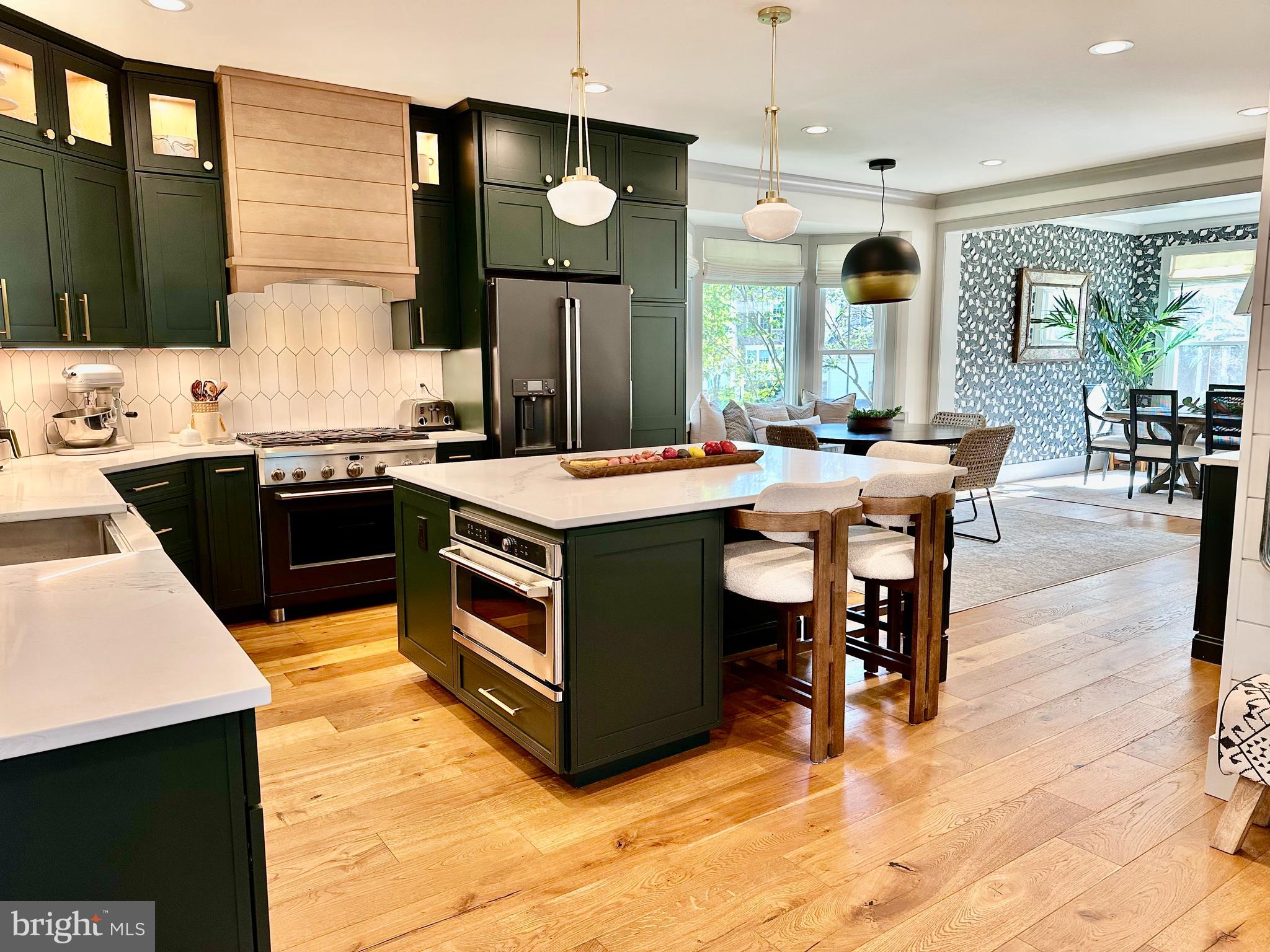 SIGNATURE AT BROADLANDS - Residential