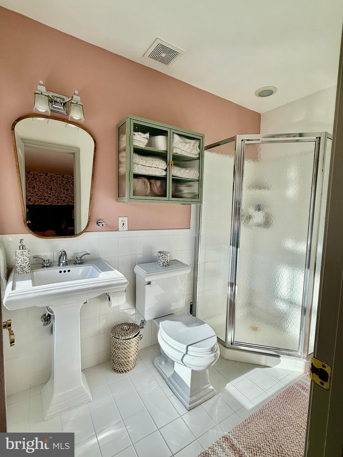 SIGNATURE AT BROADLANDS - Residential