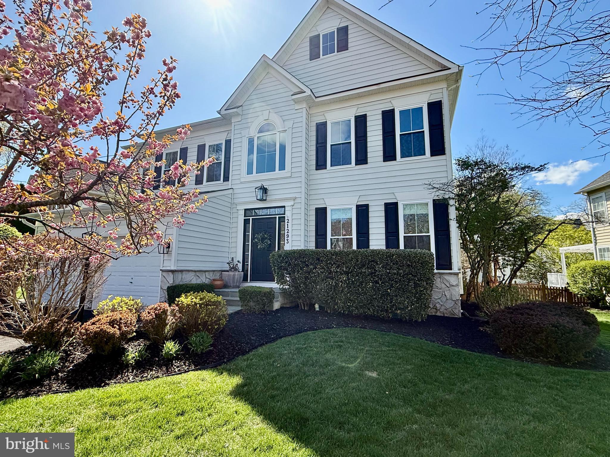 SIGNATURE AT BROADLANDS - Residential