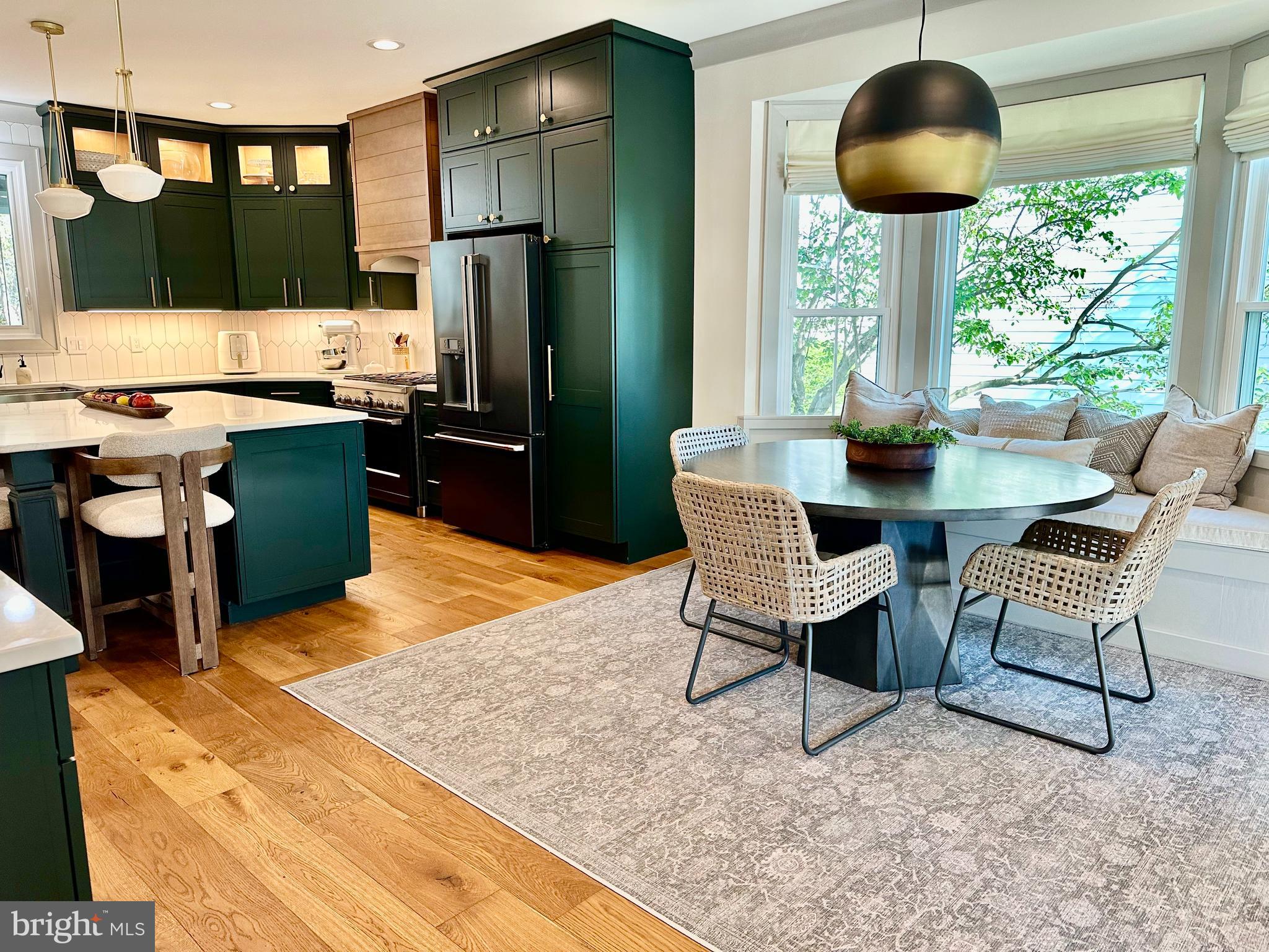 SIGNATURE AT BROADLANDS - Residential