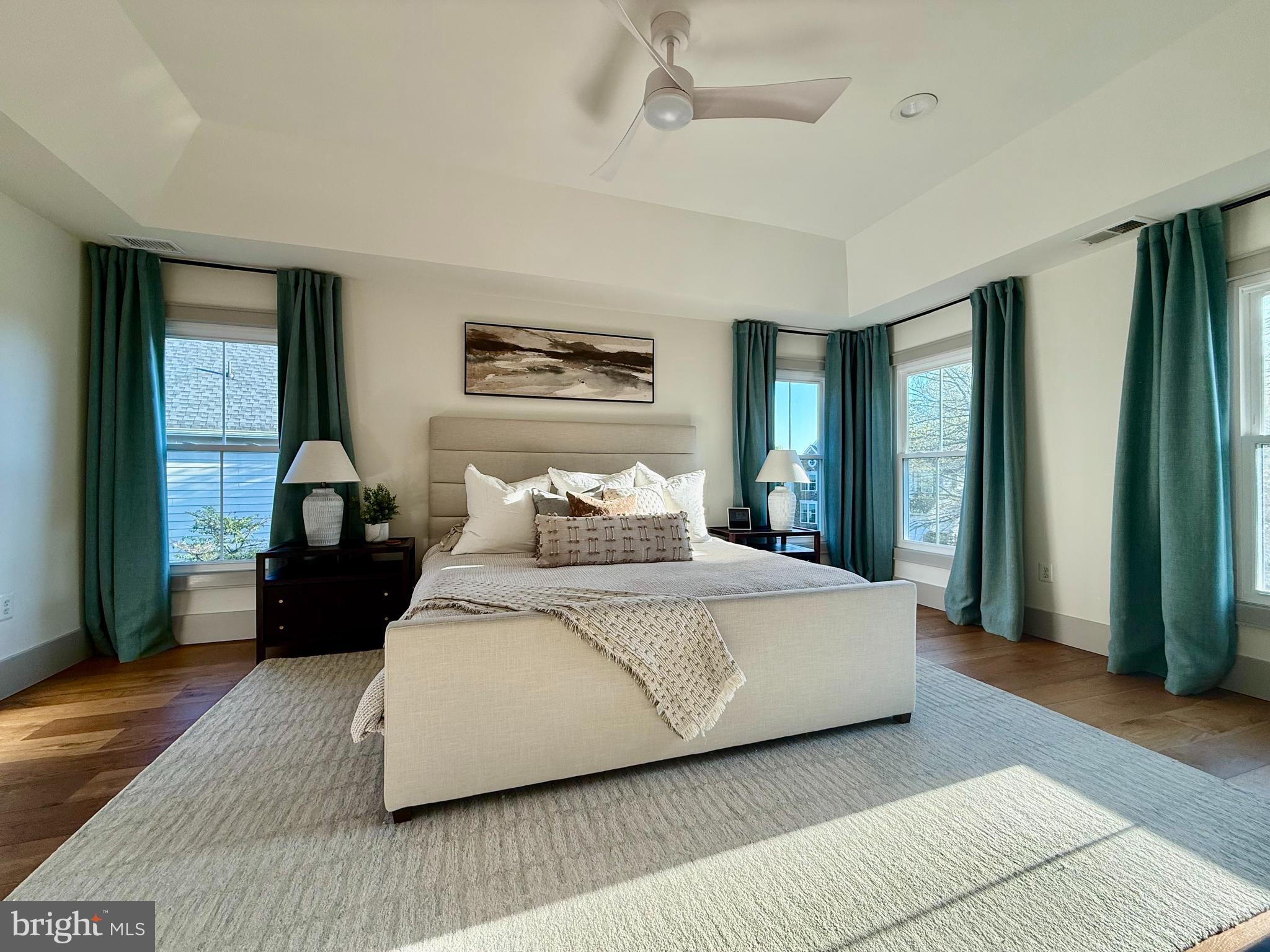 SIGNATURE AT BROADLANDS - Residential