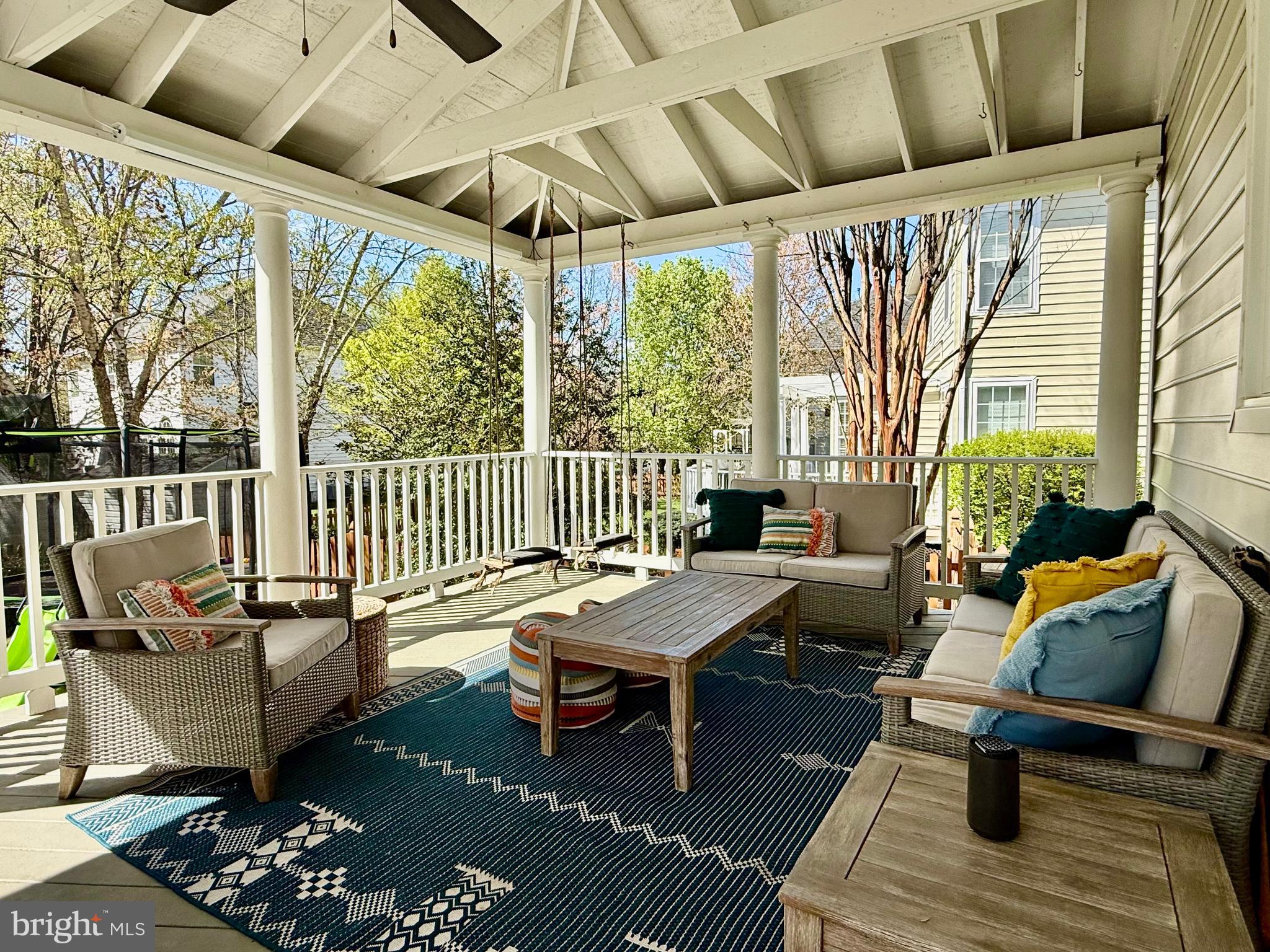 SIGNATURE AT BROADLANDS - Residential