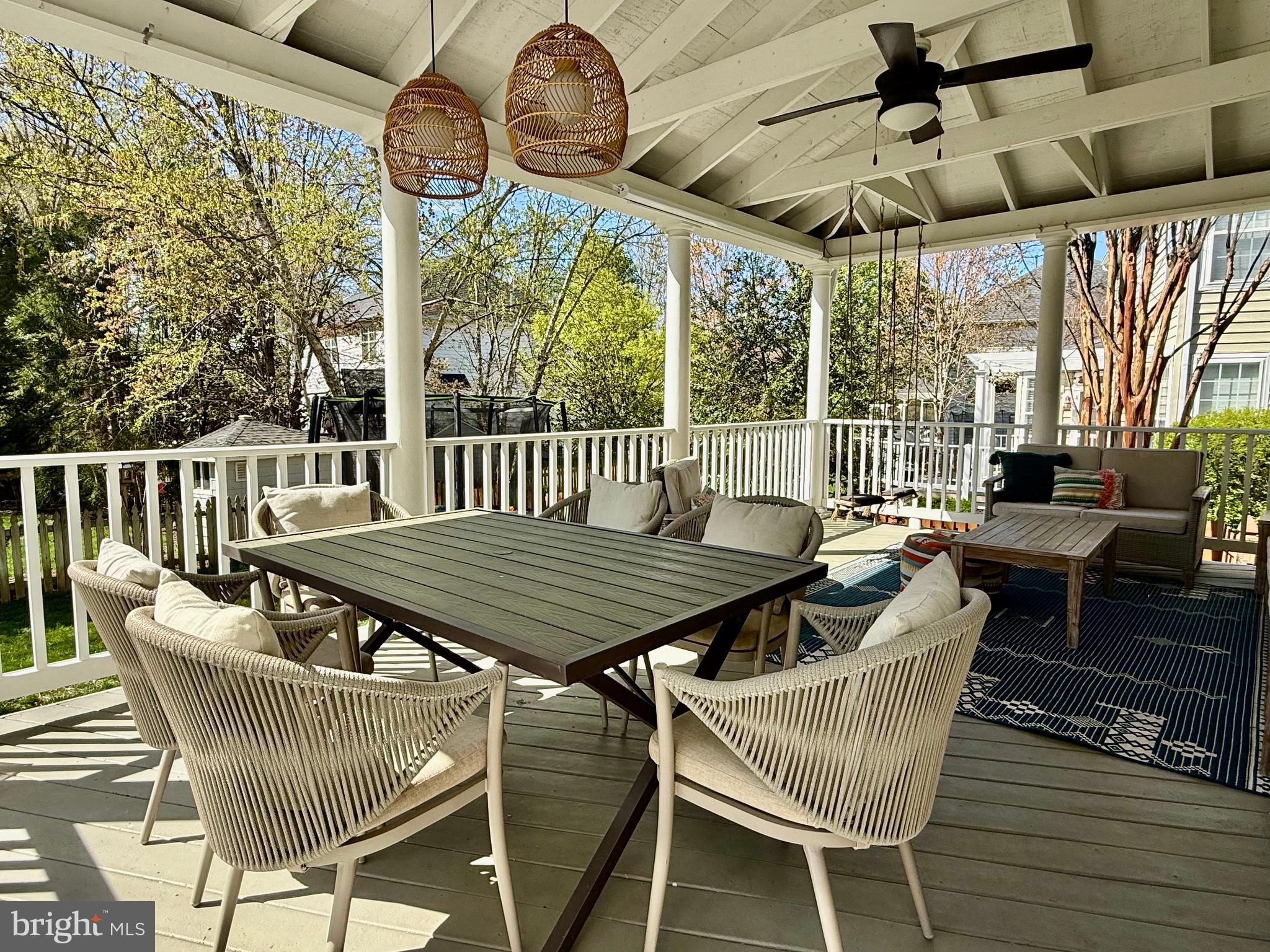 SIGNATURE AT BROADLANDS - Residential