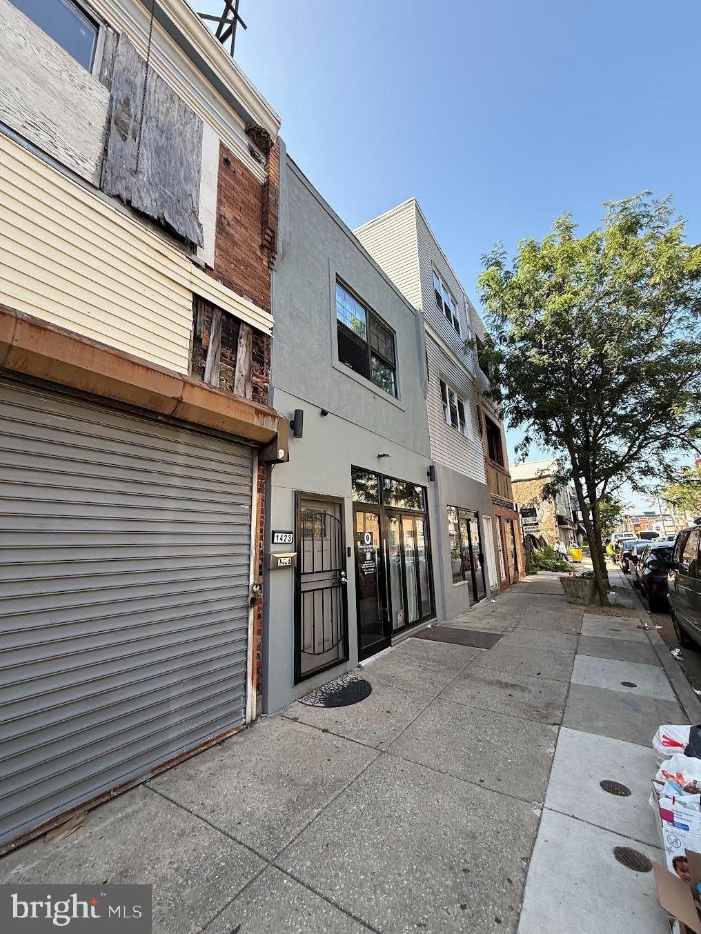 1421 POINT BREEZE AVENUE