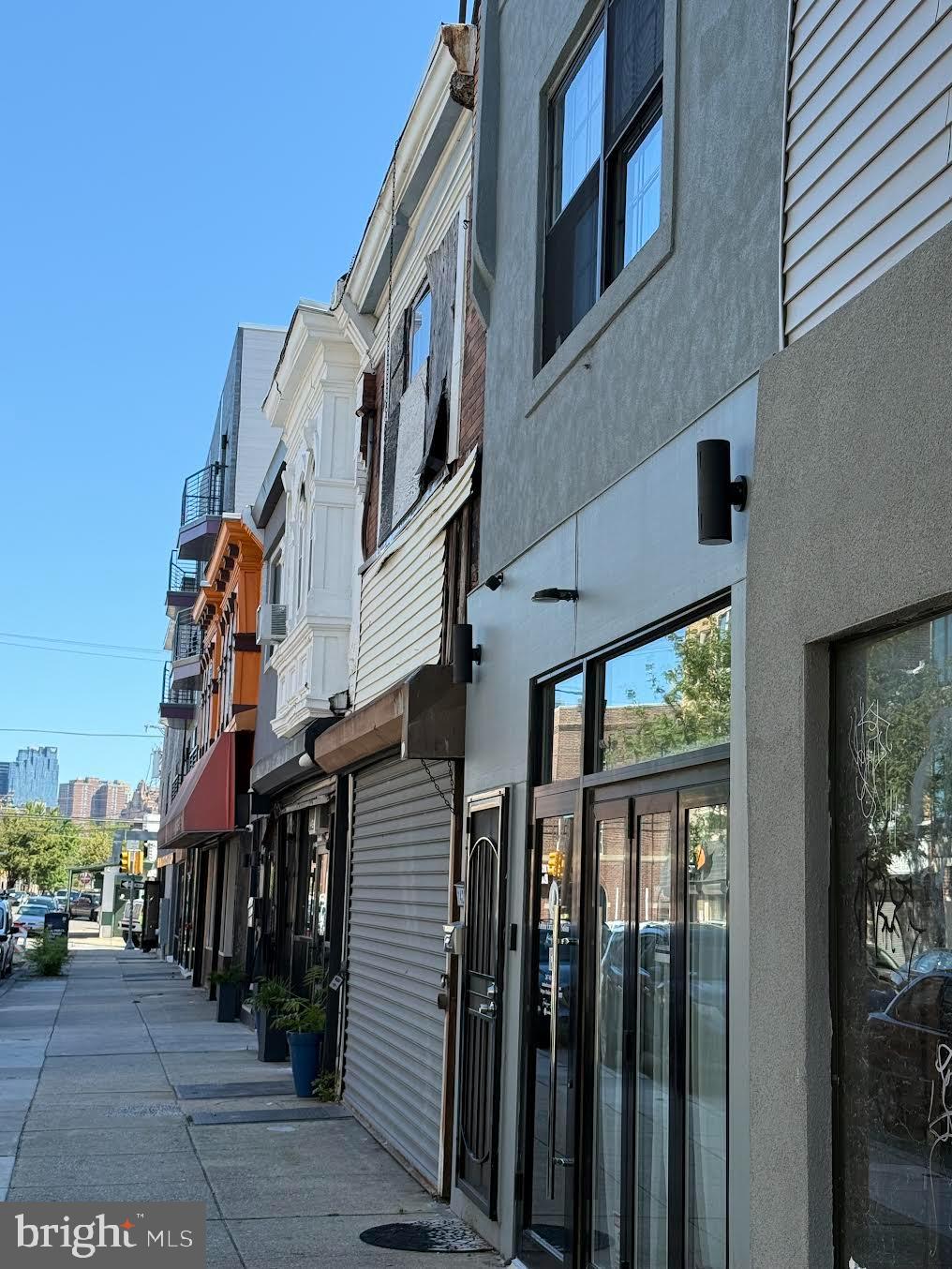 1421 POINT BREEZE AVENUE