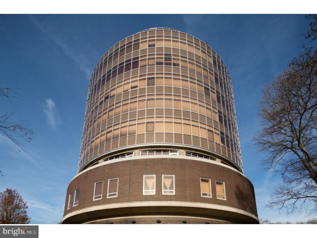 Photo of 201 N 8th Street #703, PHILADELPHIA, PA 19106 (MLS # PAPH2567858)