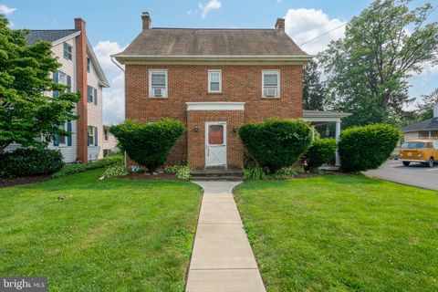 Photo of 2126 MARIETTA AVE, LANCASTER, PA 17603 (MLS # PALA2037906)