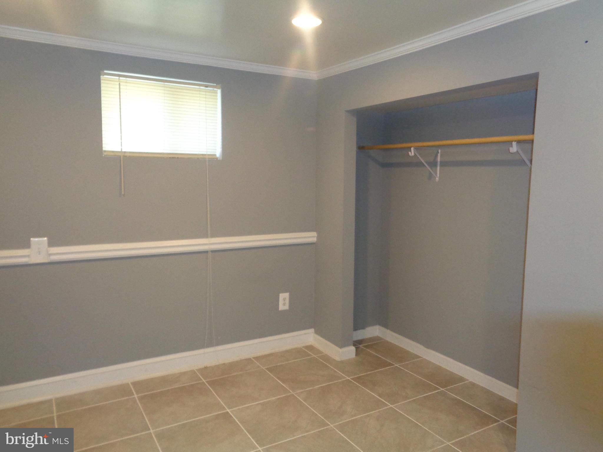 KNOLLWOOD - Residential Lease