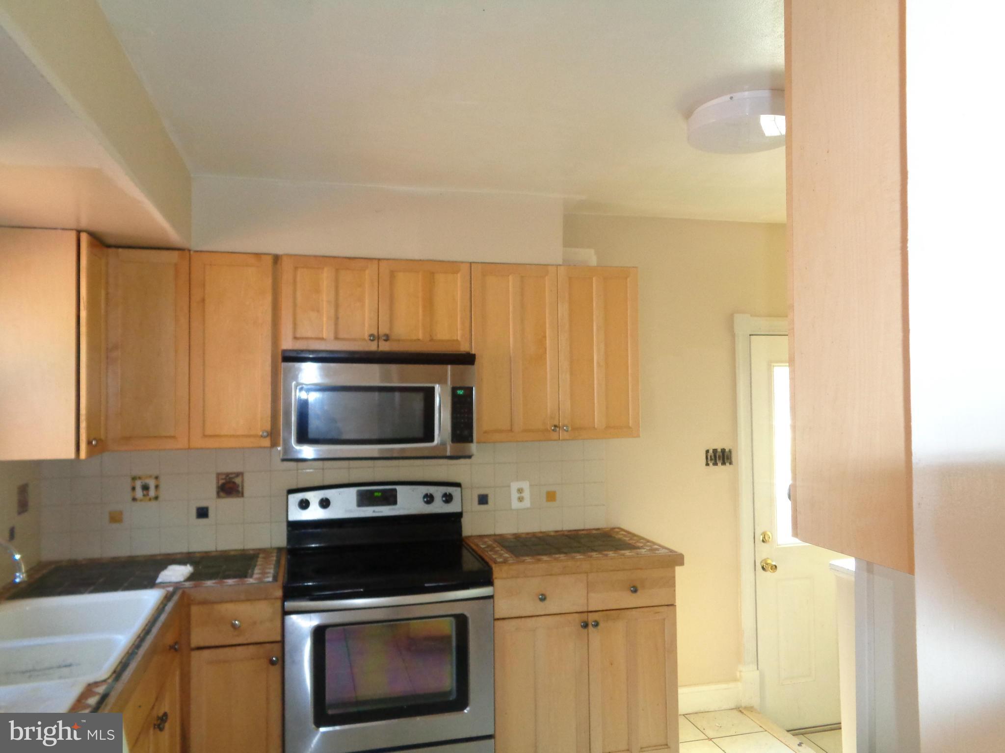 KNOLLWOOD - Residential Lease