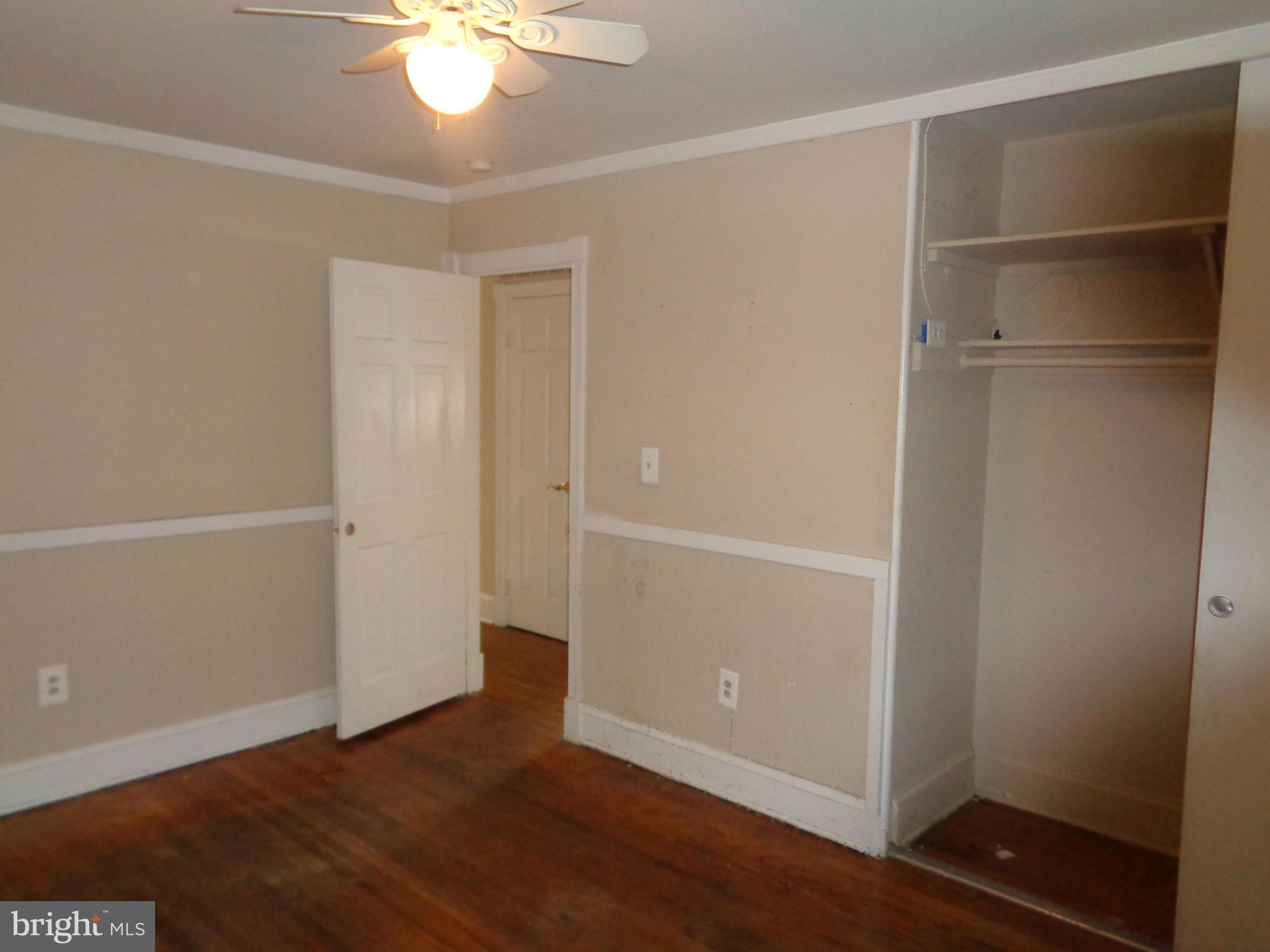 KNOLLWOOD - Residential Lease