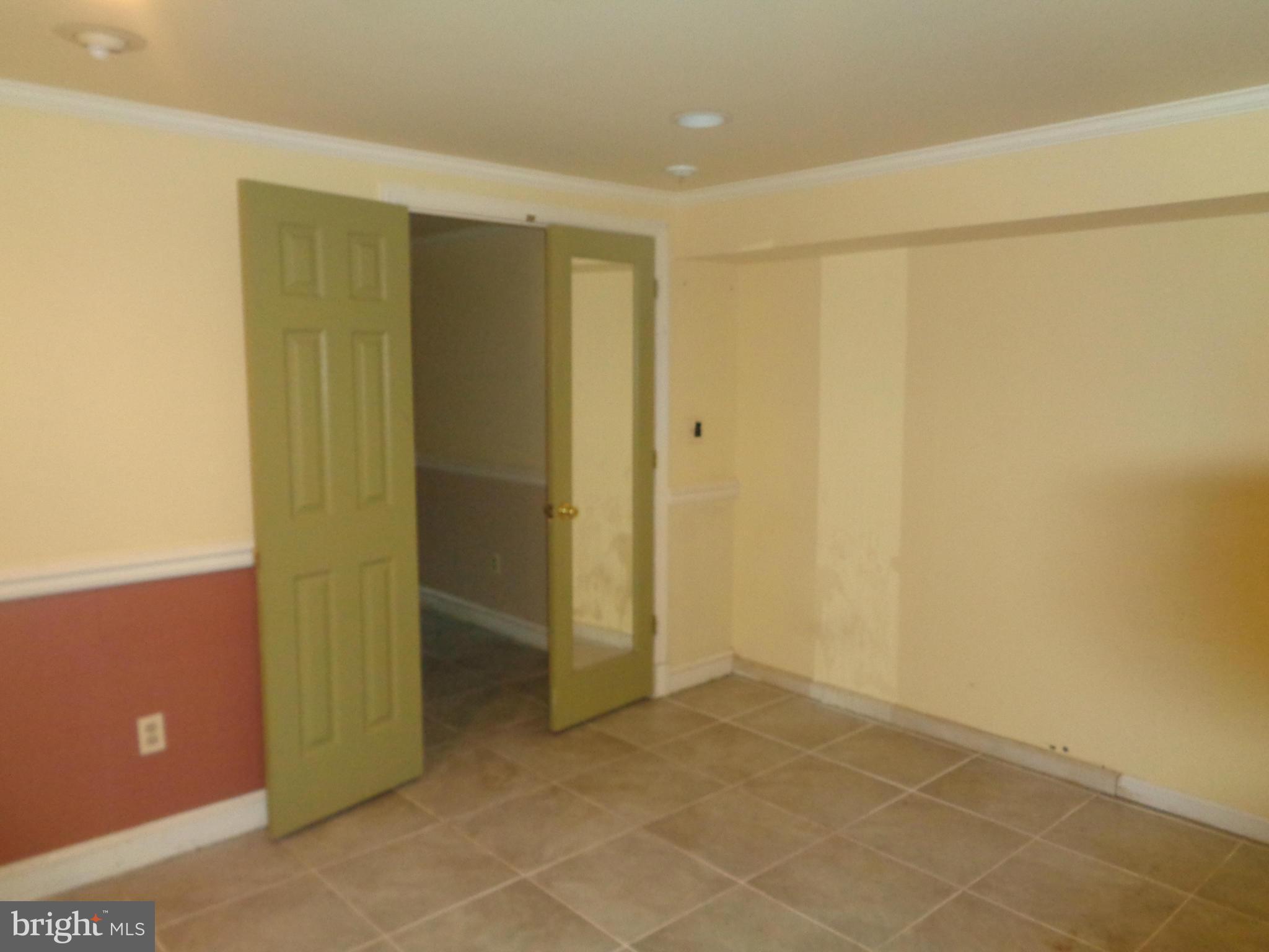 KNOLLWOOD - Residential Lease