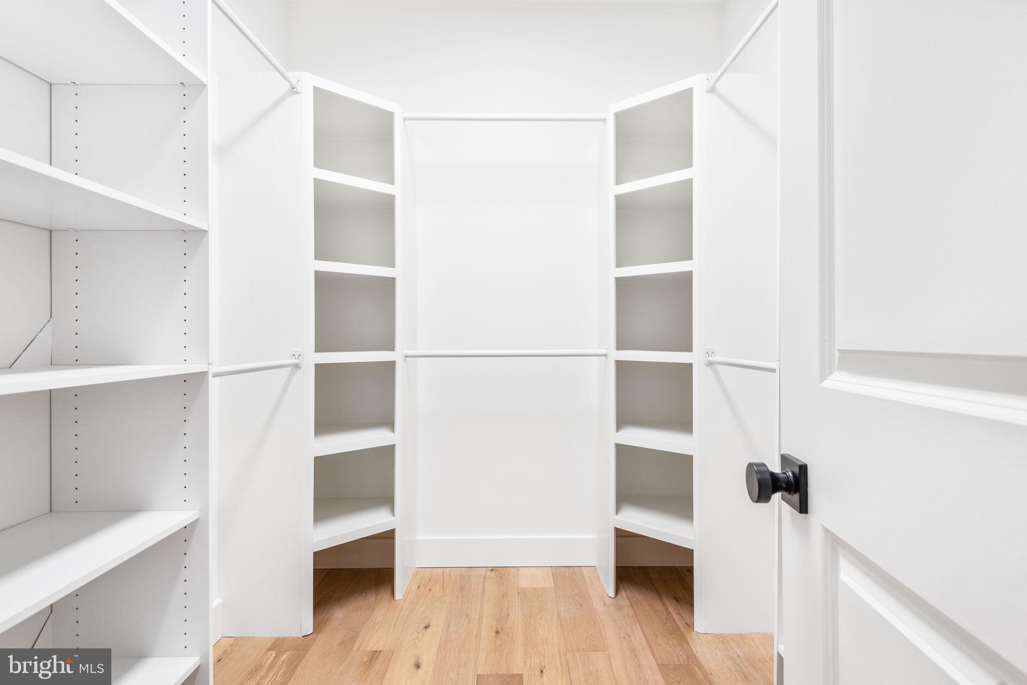 DEL RAY - Residential