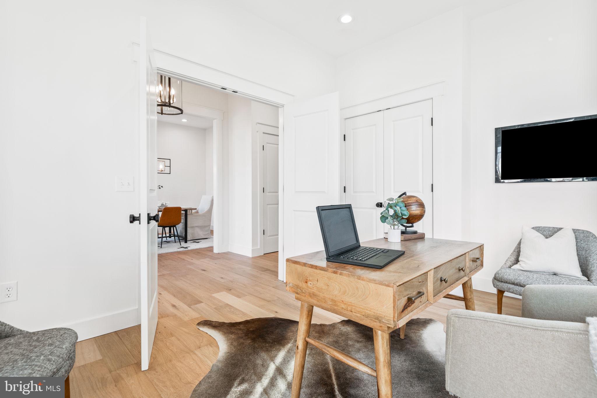 DEL RAY - Residential