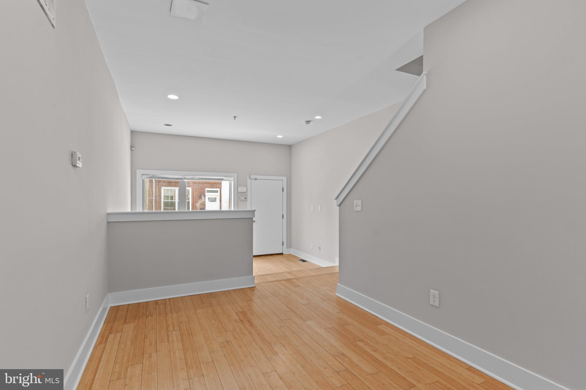 DICKINSON NARROWS - Residential