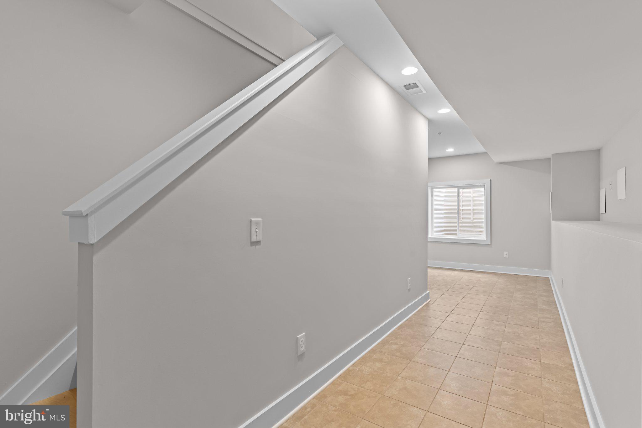 DICKINSON NARROWS - Residential