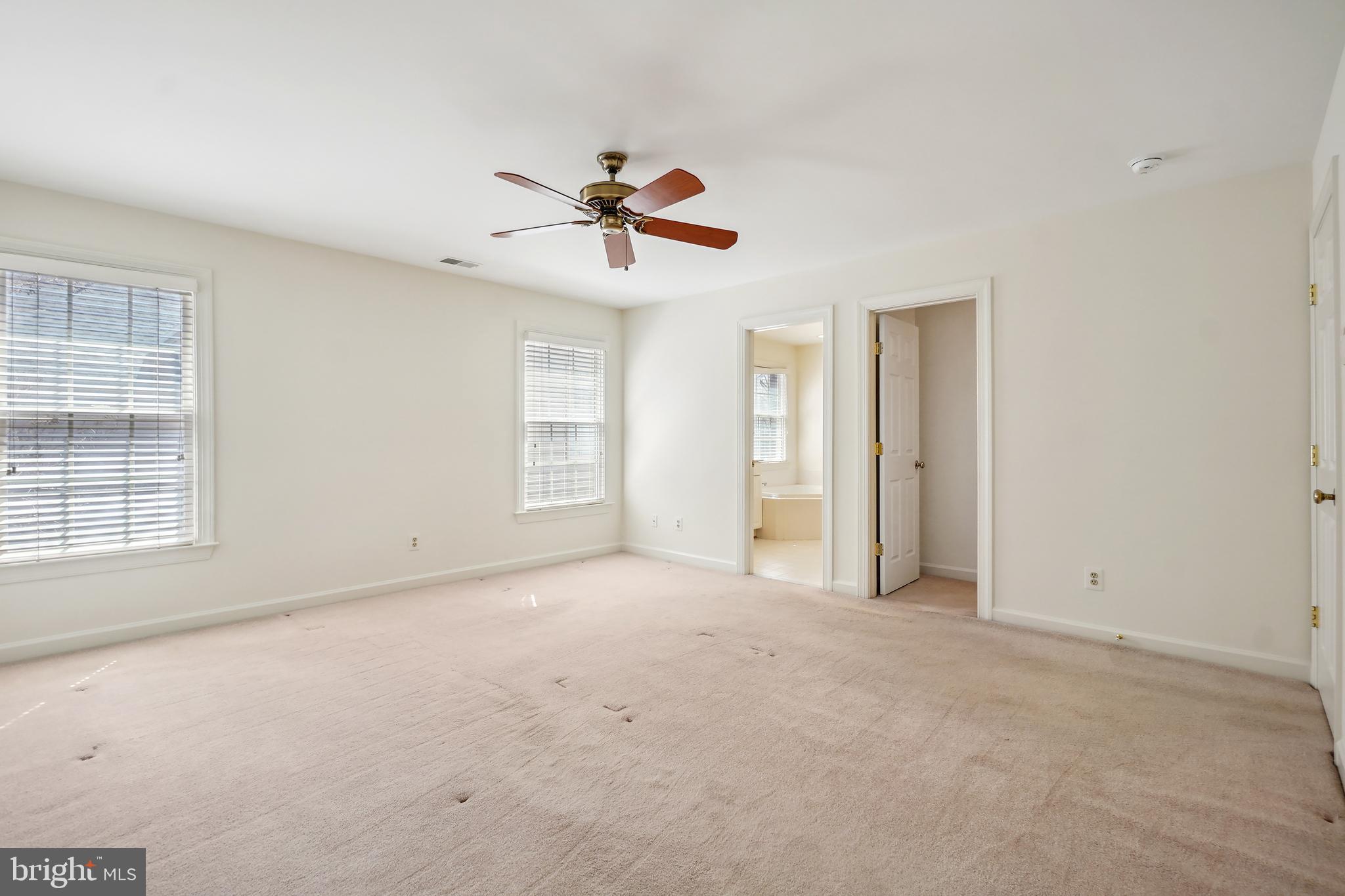 KING FARM WATKINS POND - Residential