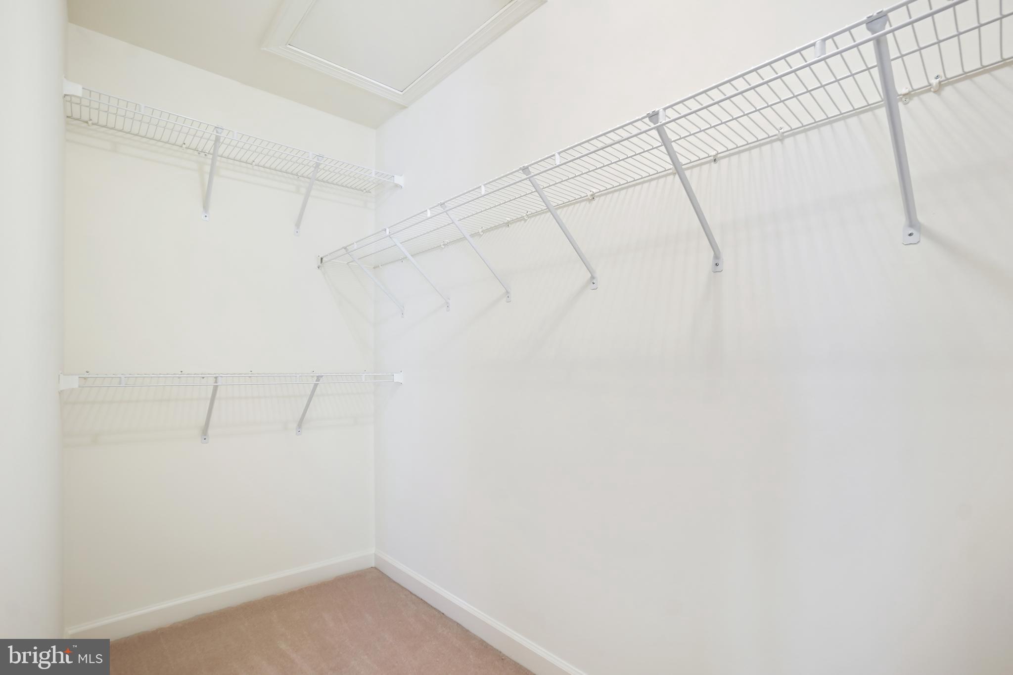 KING FARM WATKINS POND - Residential