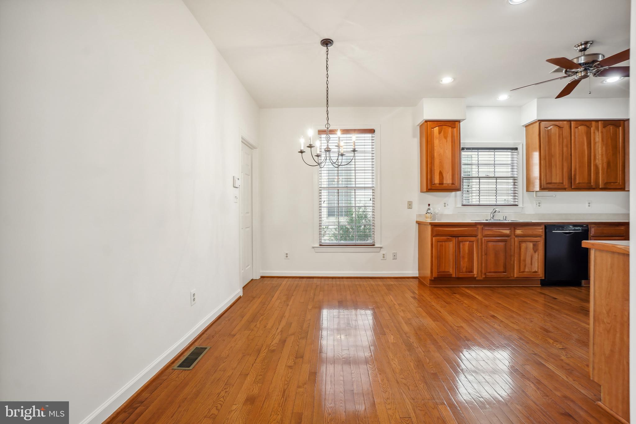 KING FARM WATKINS POND - Residential