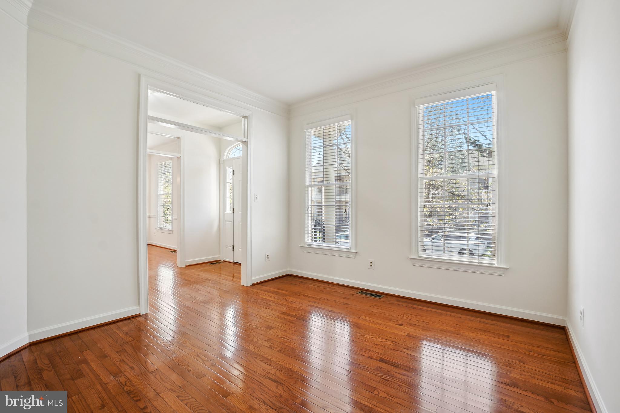 KING FARM WATKINS POND - Residential