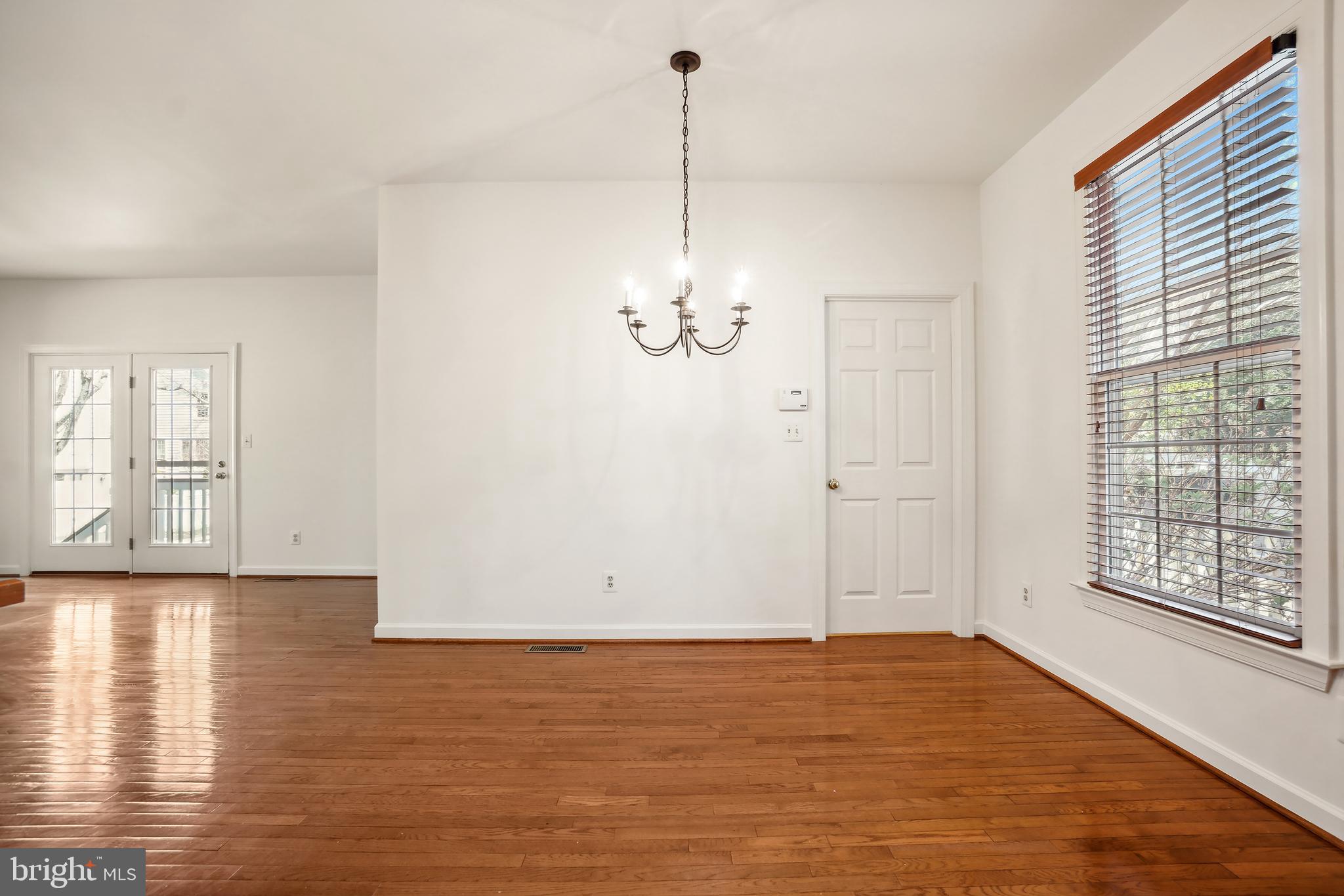 KING FARM WATKINS POND - Residential