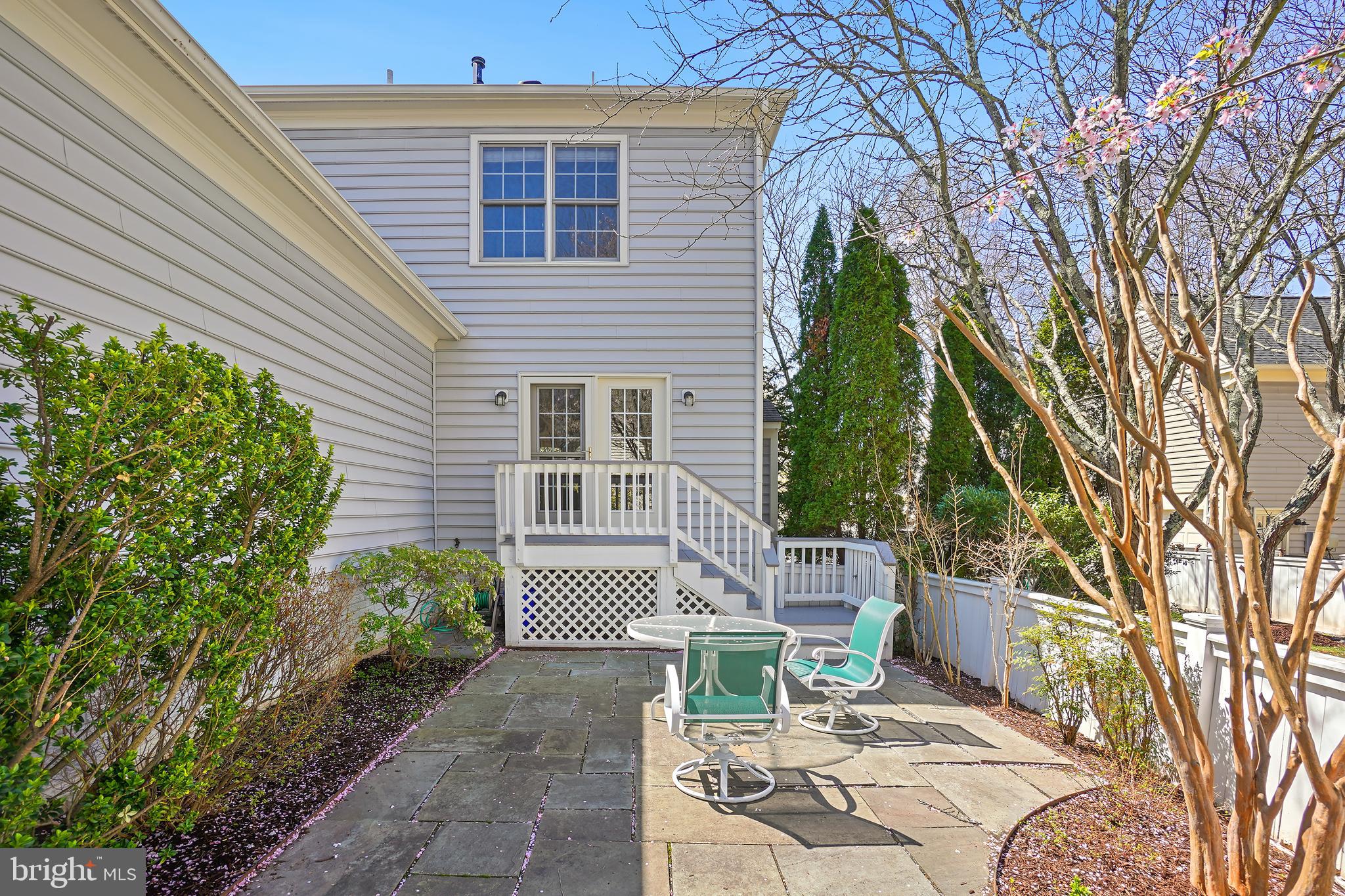 KING FARM WATKINS POND - Residential