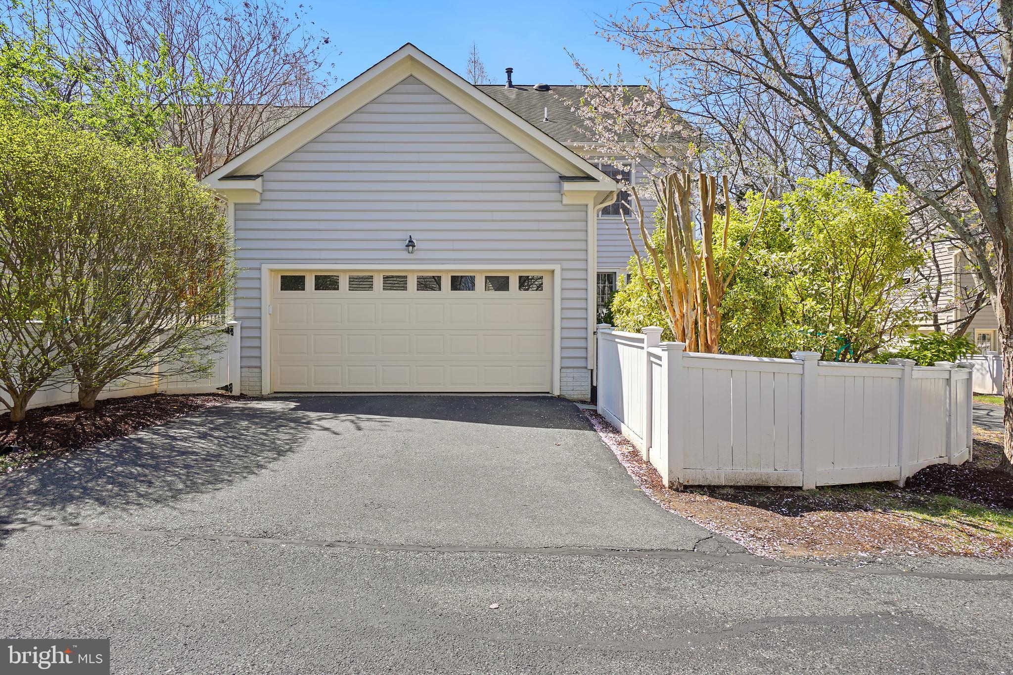KING FARM WATKINS POND - Residential