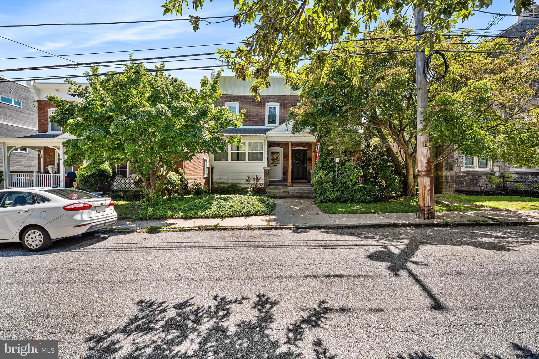 22 E 3RD STREET