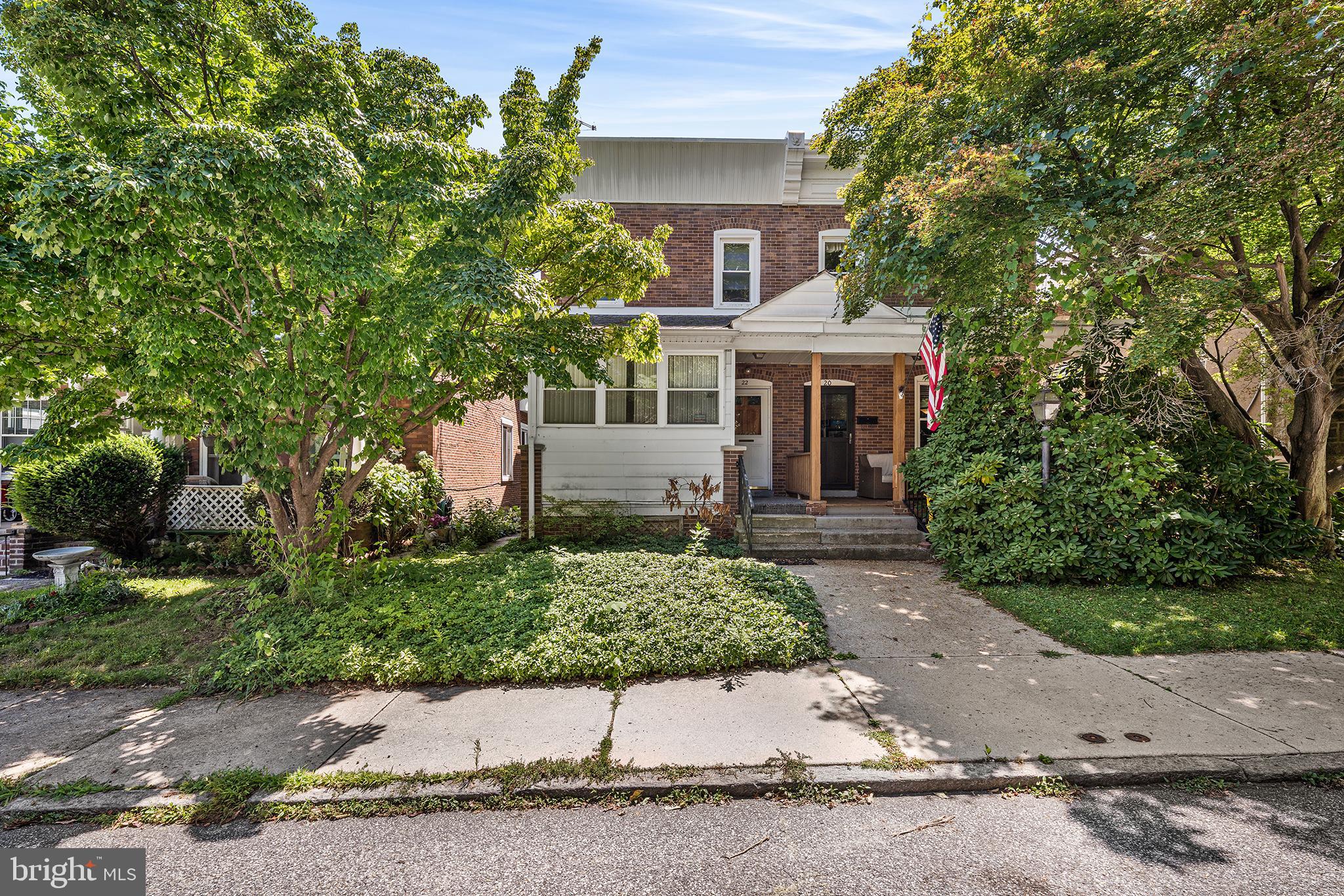 22 E 3RD STREET