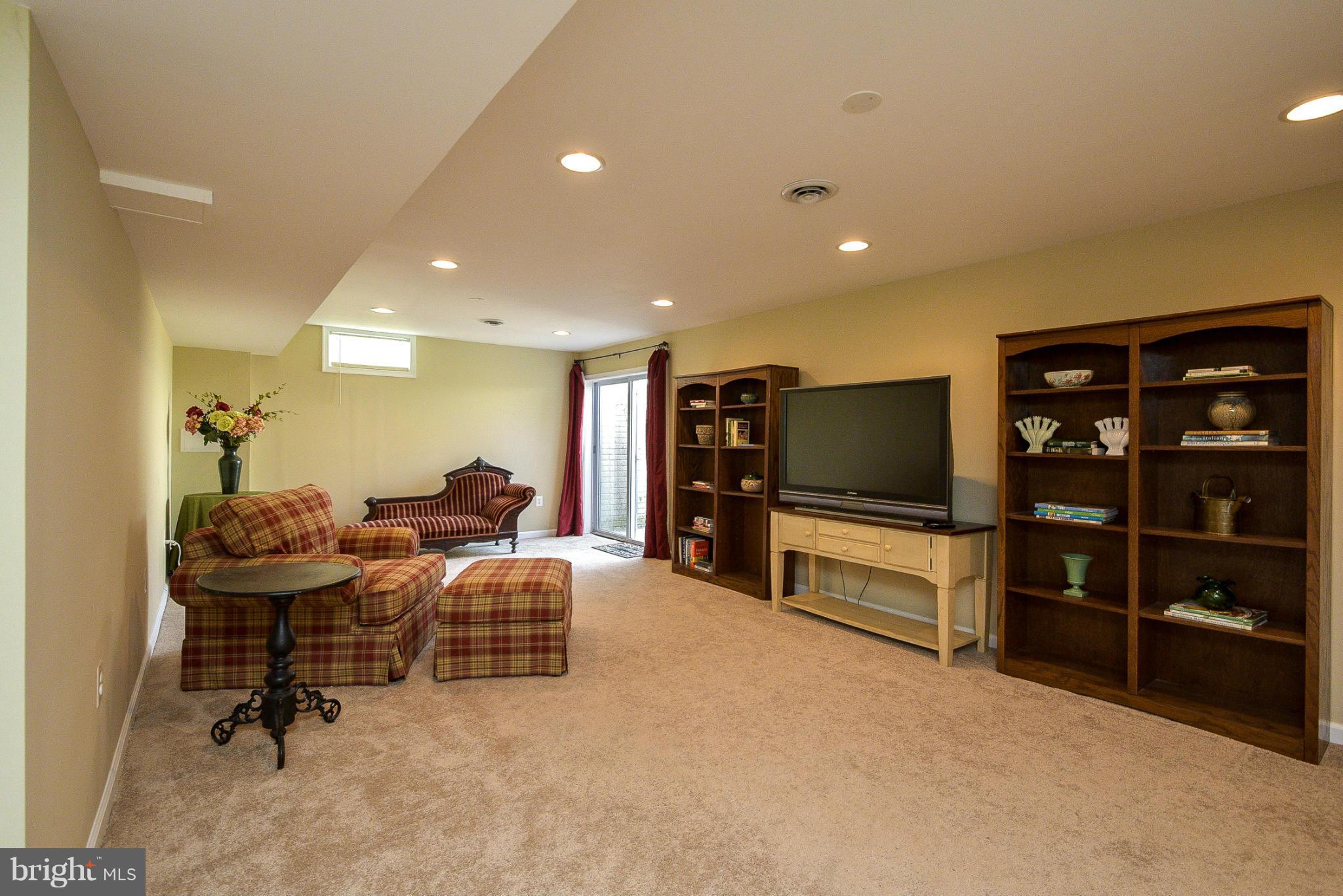 COLONIAL PARK - Residential